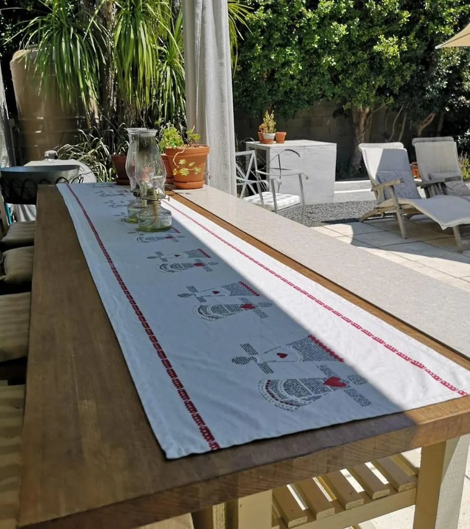 Almond Cottage Bed & Breakfast Somerset West