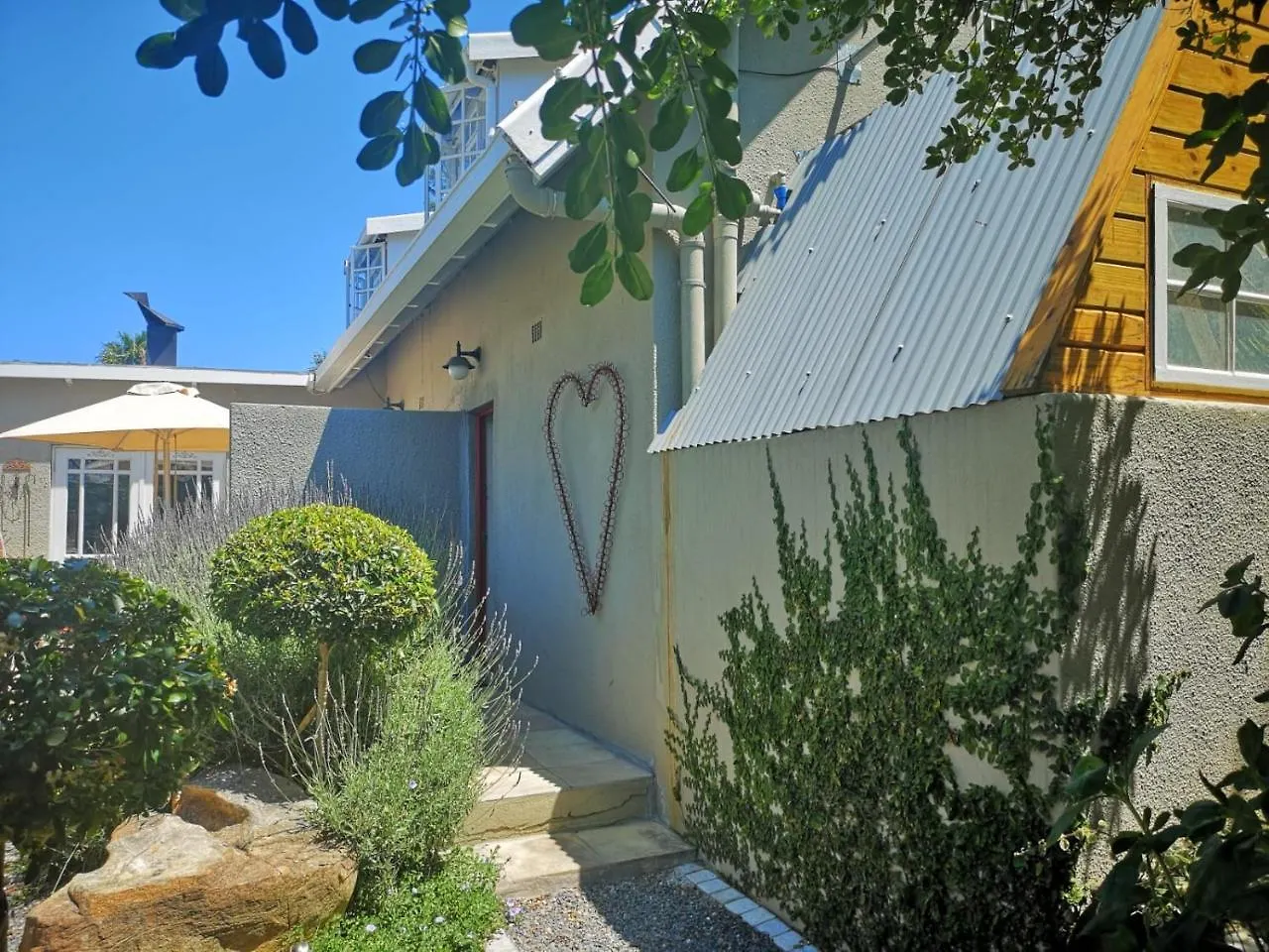 Almond Cottage Bed & Breakfast Somerset West