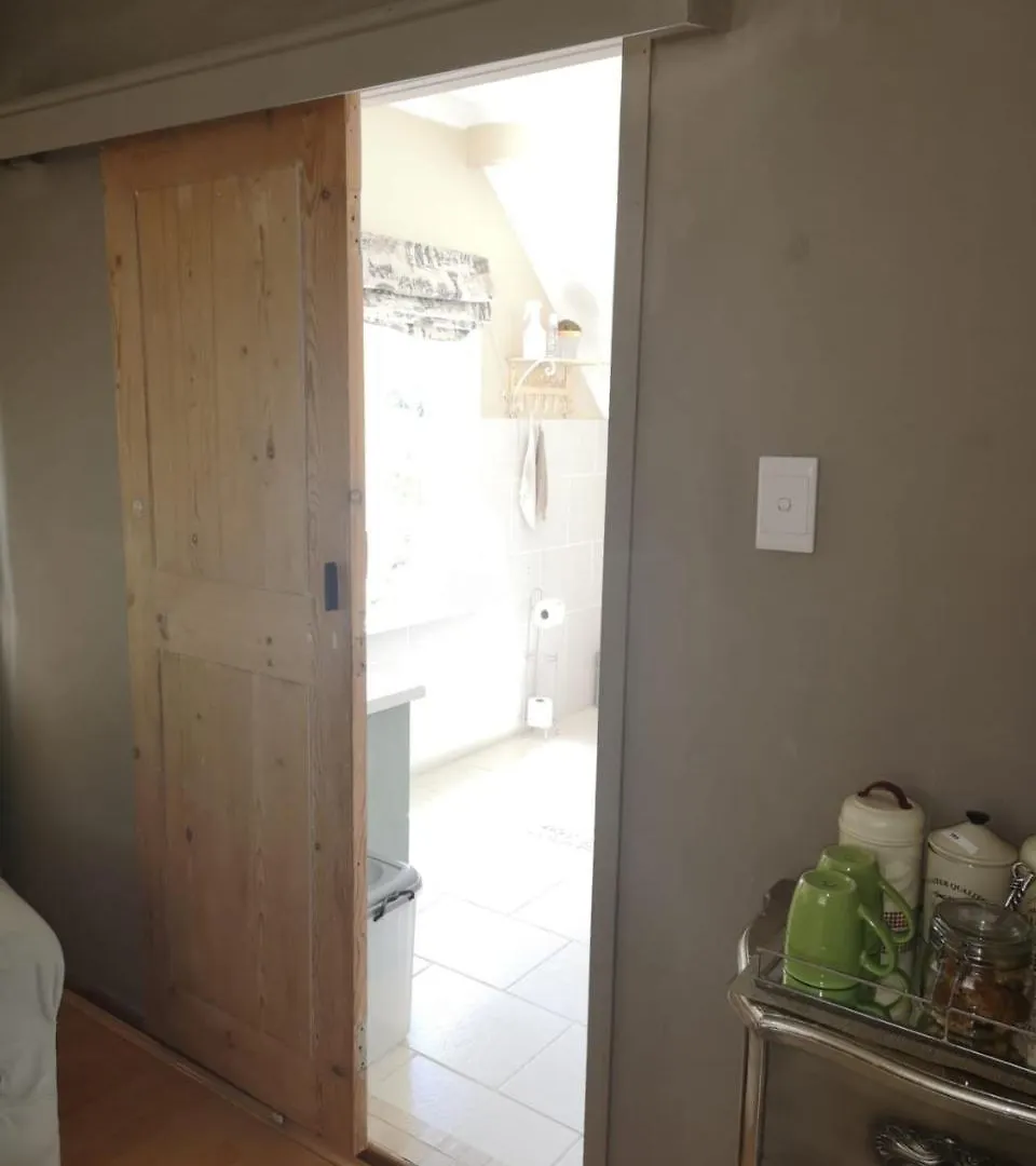 Almond Cottage Bed & Breakfast Somerset West 0*,  Südafrika