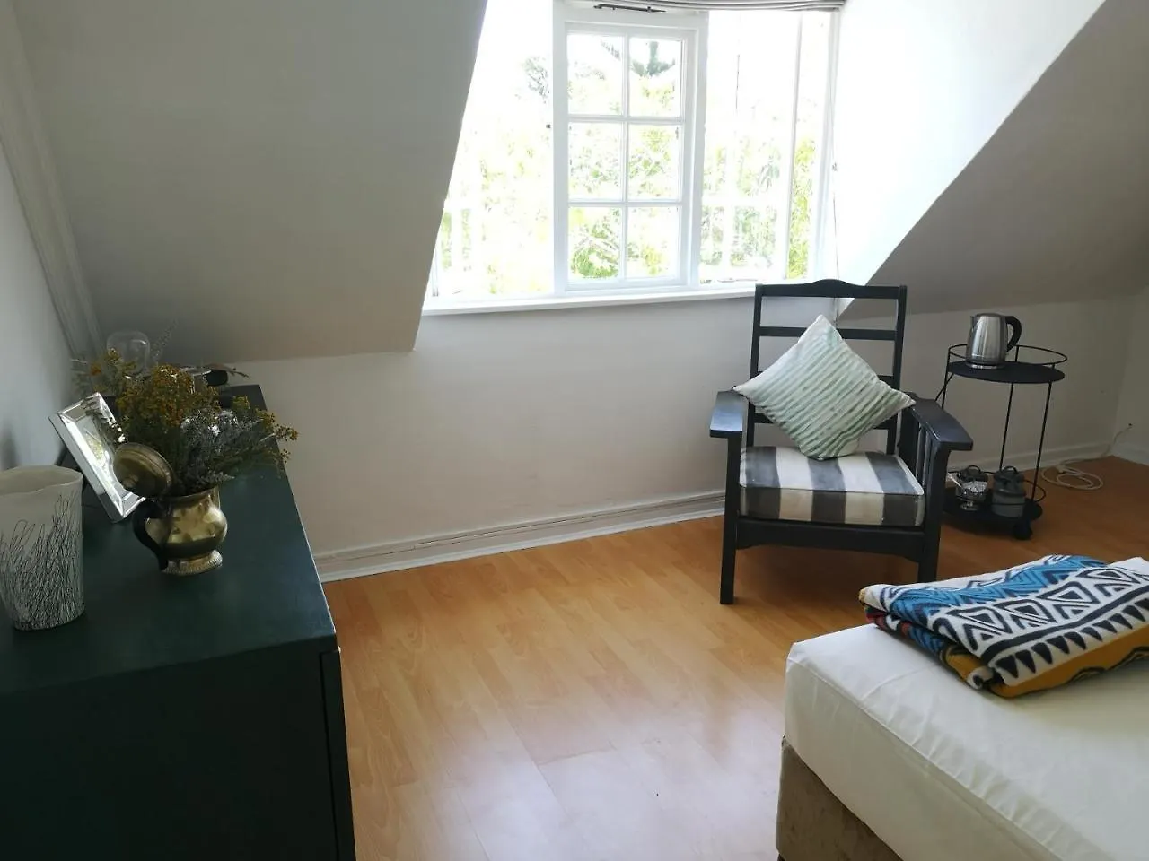 Almond Cottage Bed & Breakfast Somerset West South Africa